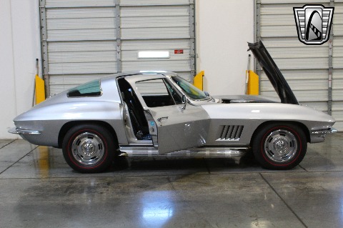 1967 Chevrolet Corvette image 115