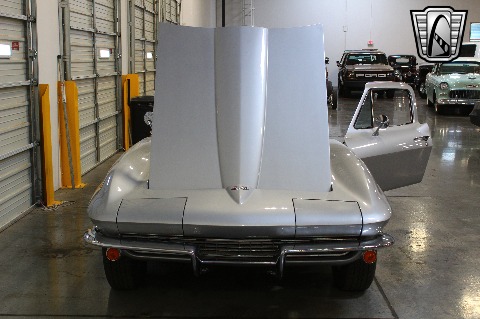 1967 Chevrolet Corvette image 24