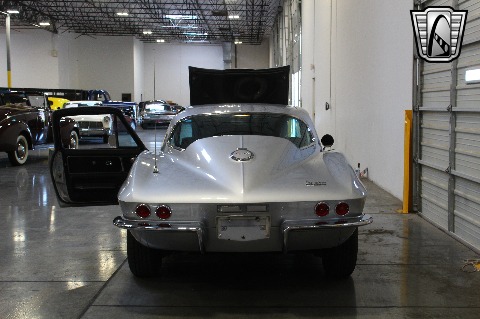 1967 Chevrolet Corvette image 28