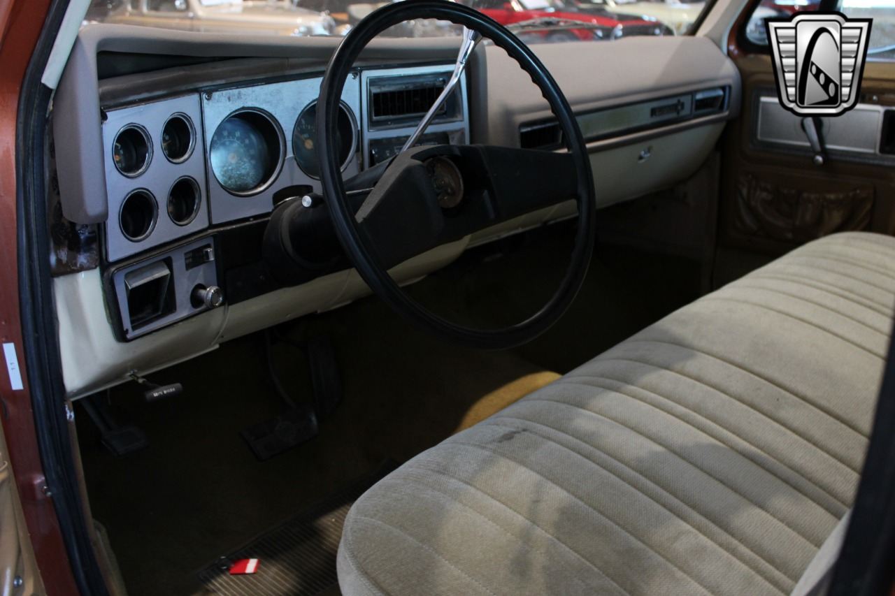 1978 Chevrolet Suburban 24
