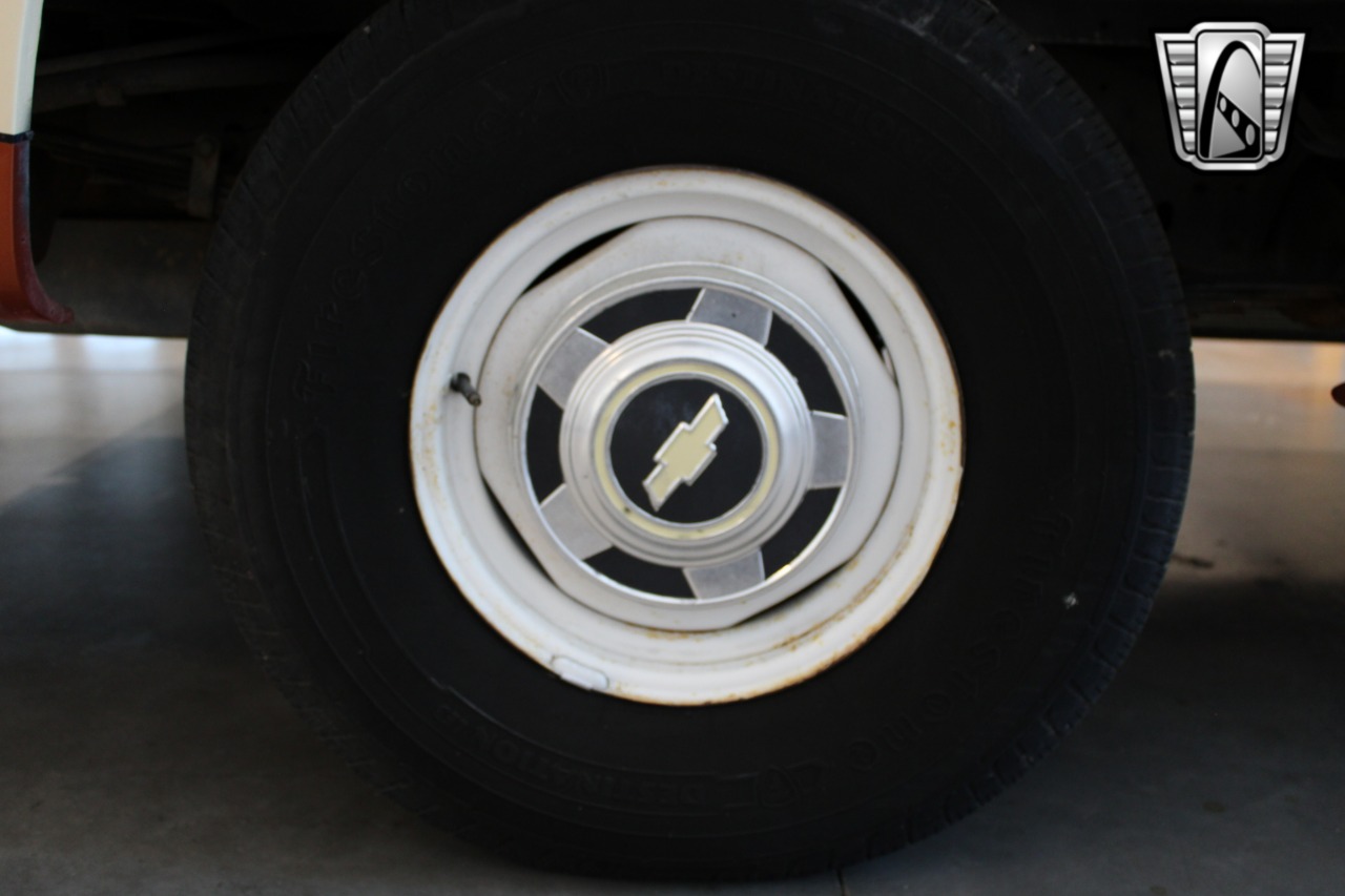 1978 Chevrolet Suburban 73
