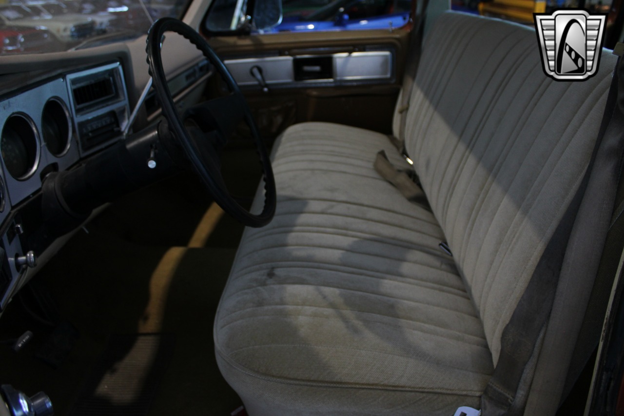 1978 Chevrolet Suburban 25