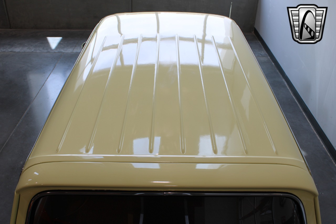 1961 Chevrolet Lakewood 38