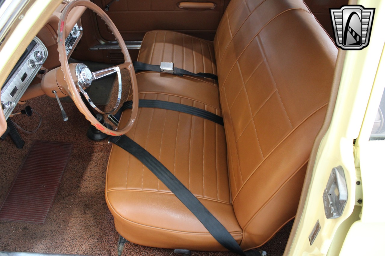 1961 Chevrolet Lakewood 26