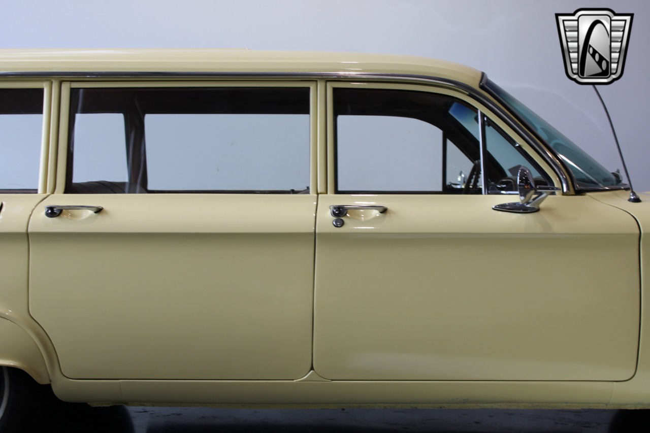 1961 Chevrolet Lakewood 72