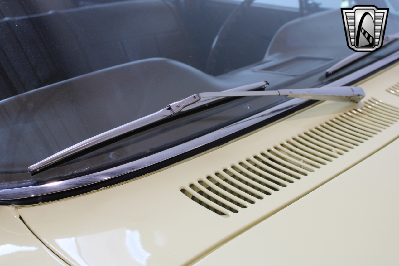 1961 Chevrolet Lakewood 77