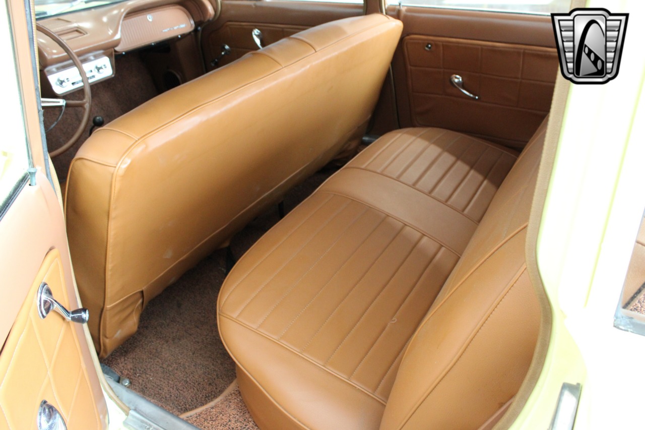 1961 Chevrolet Lakewood 27