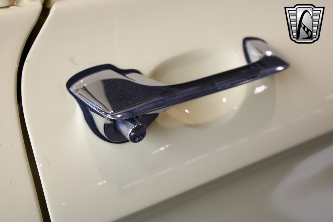 1961 Chevrolet Lakewood 82