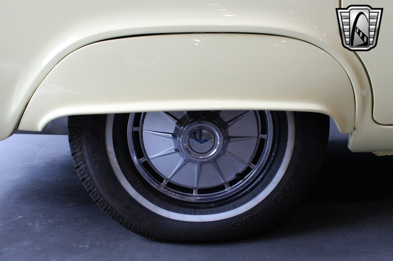 1961 Chevrolet Lakewood 84