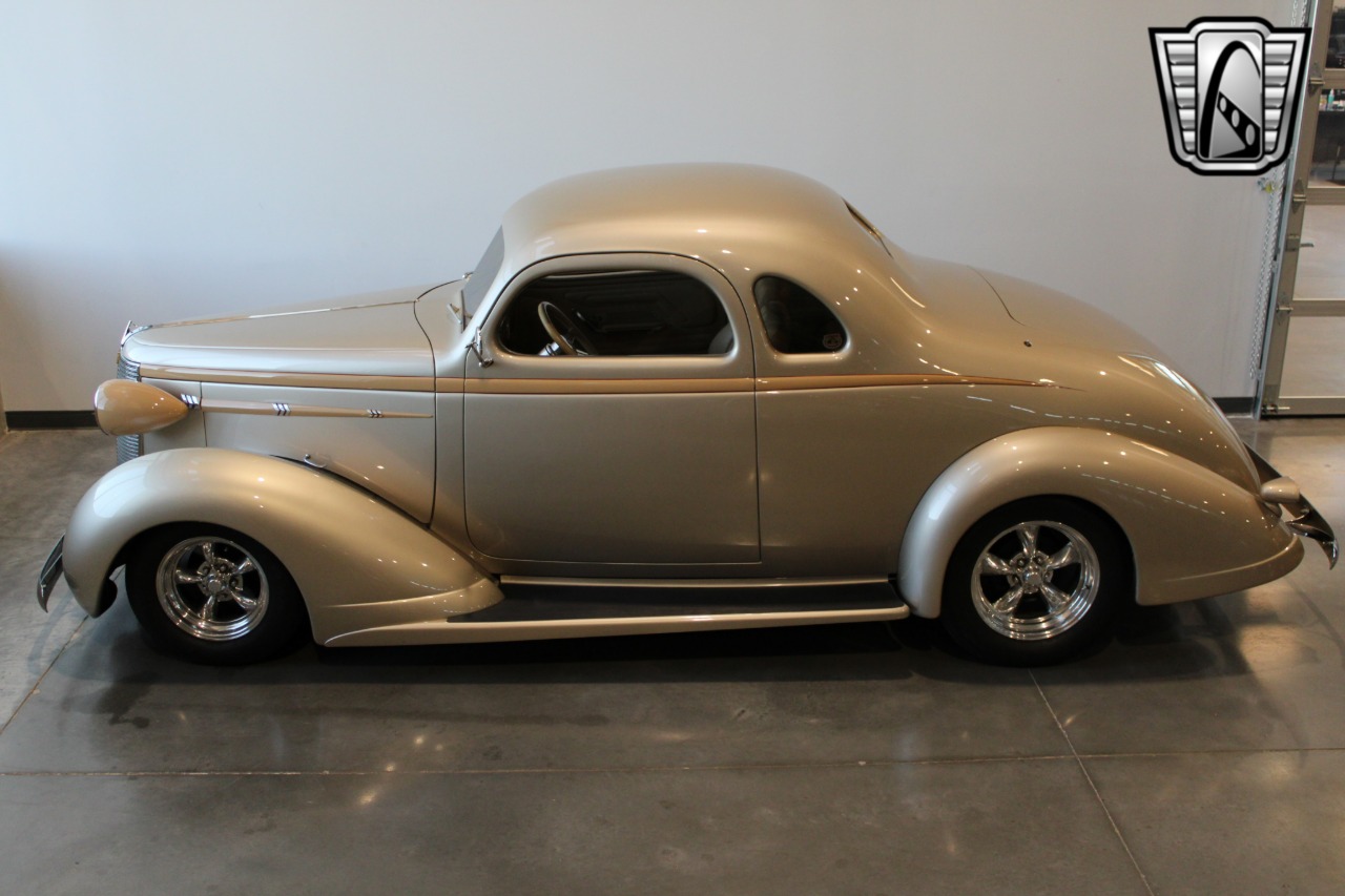 1938 Nash LaFayette 8