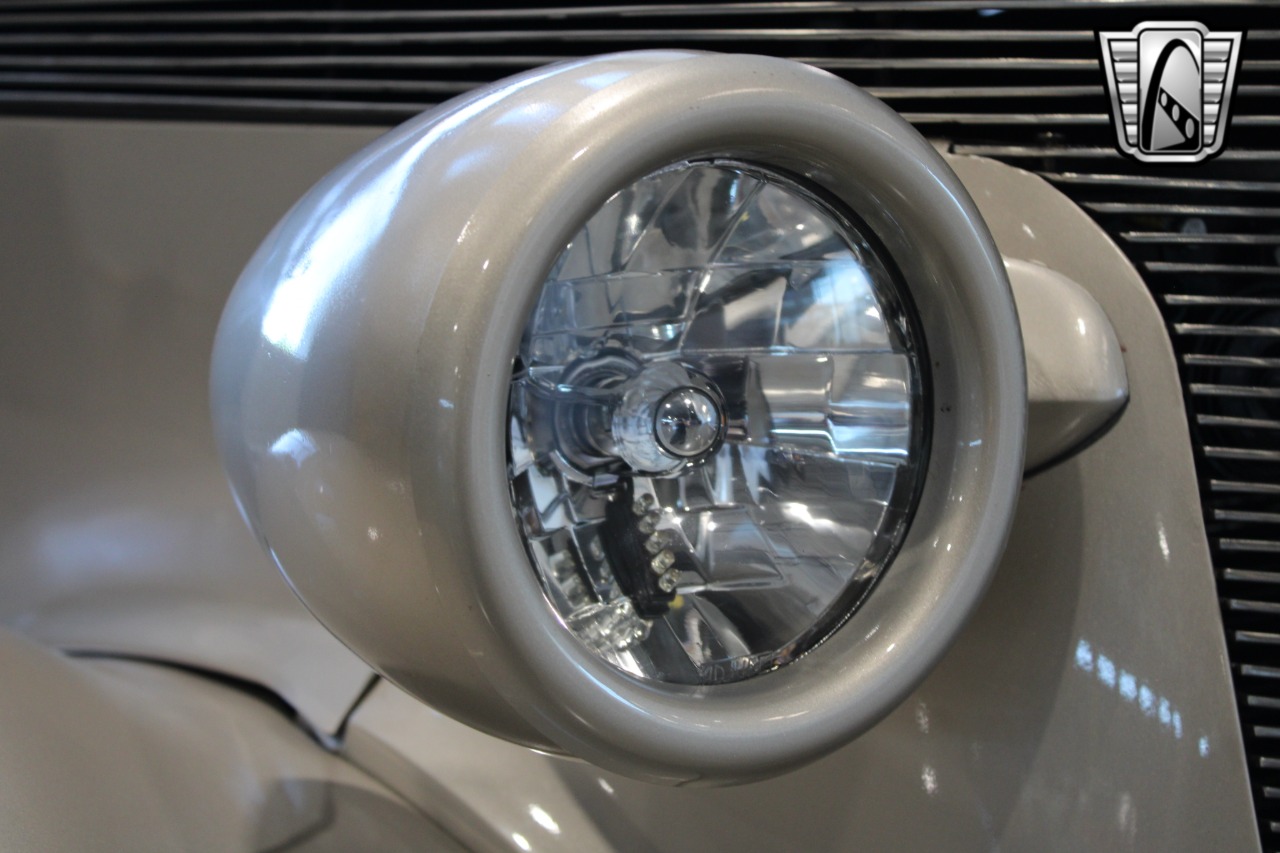 1937 Studebaker J5 Coupe Express 41