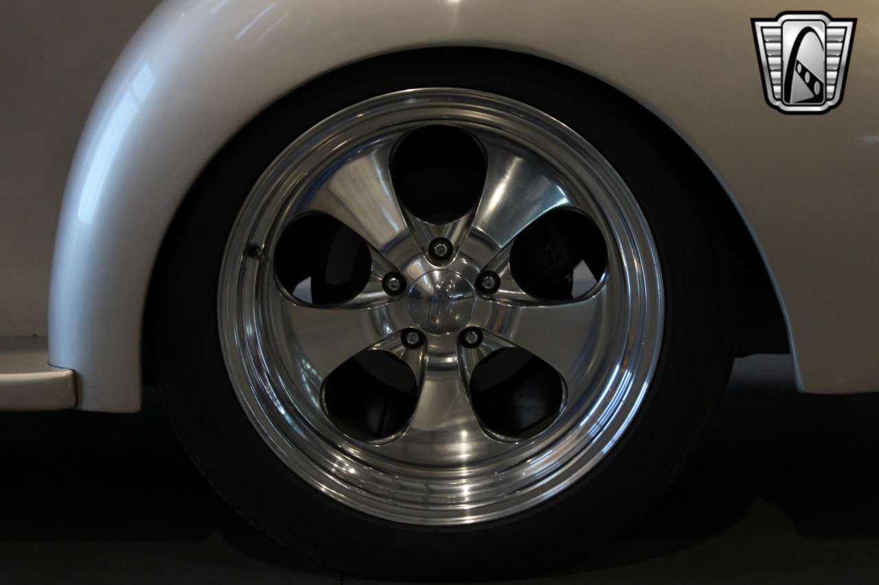 1937 Studebaker J5 Coupe Express 82