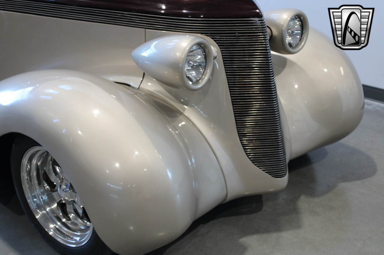 1937 Studebaker J5 Coupe Express 42