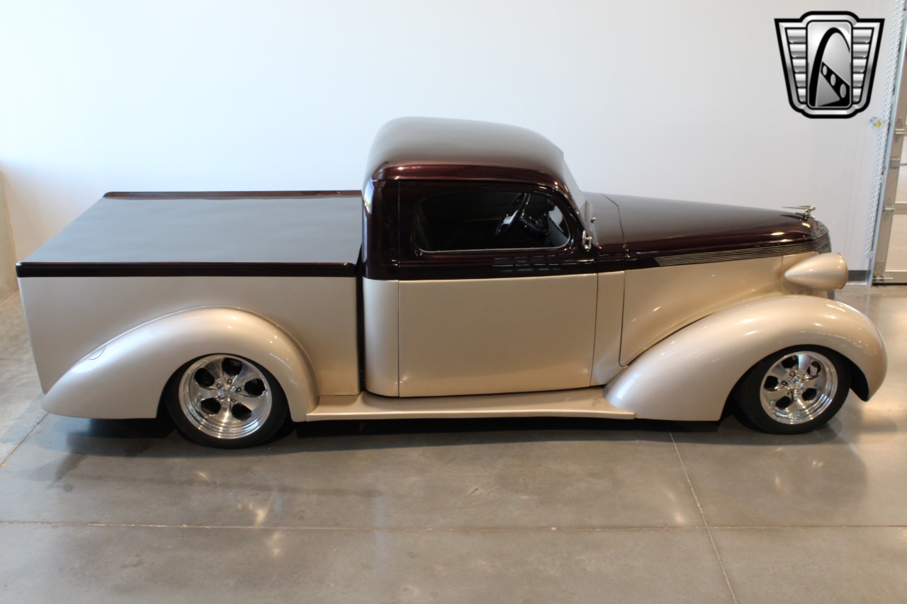 1937 Studebaker J5 Coupe Express 7