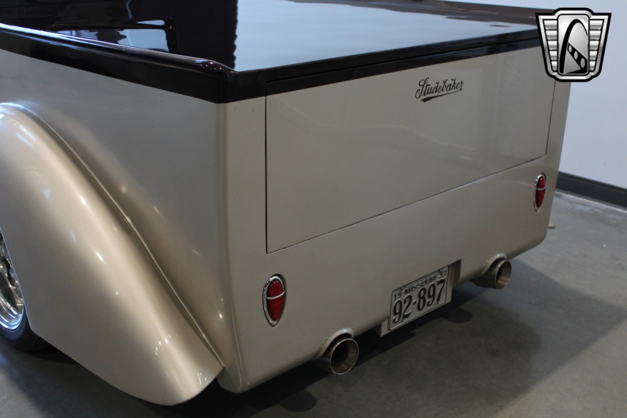 1937 Studebaker J5 Coupe Express 89