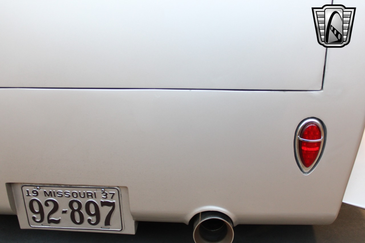 1937 Studebaker J5 Coupe Express 49