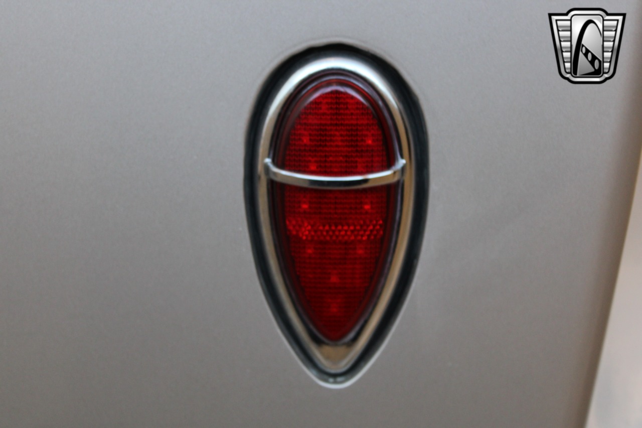 1937 Studebaker J5 Coupe Express 50