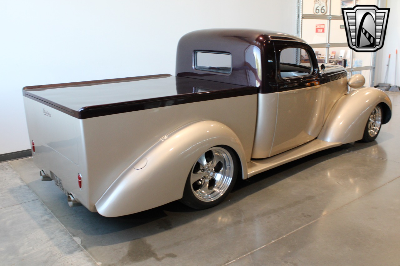 1937 Studebaker J5 Coupe Express 12