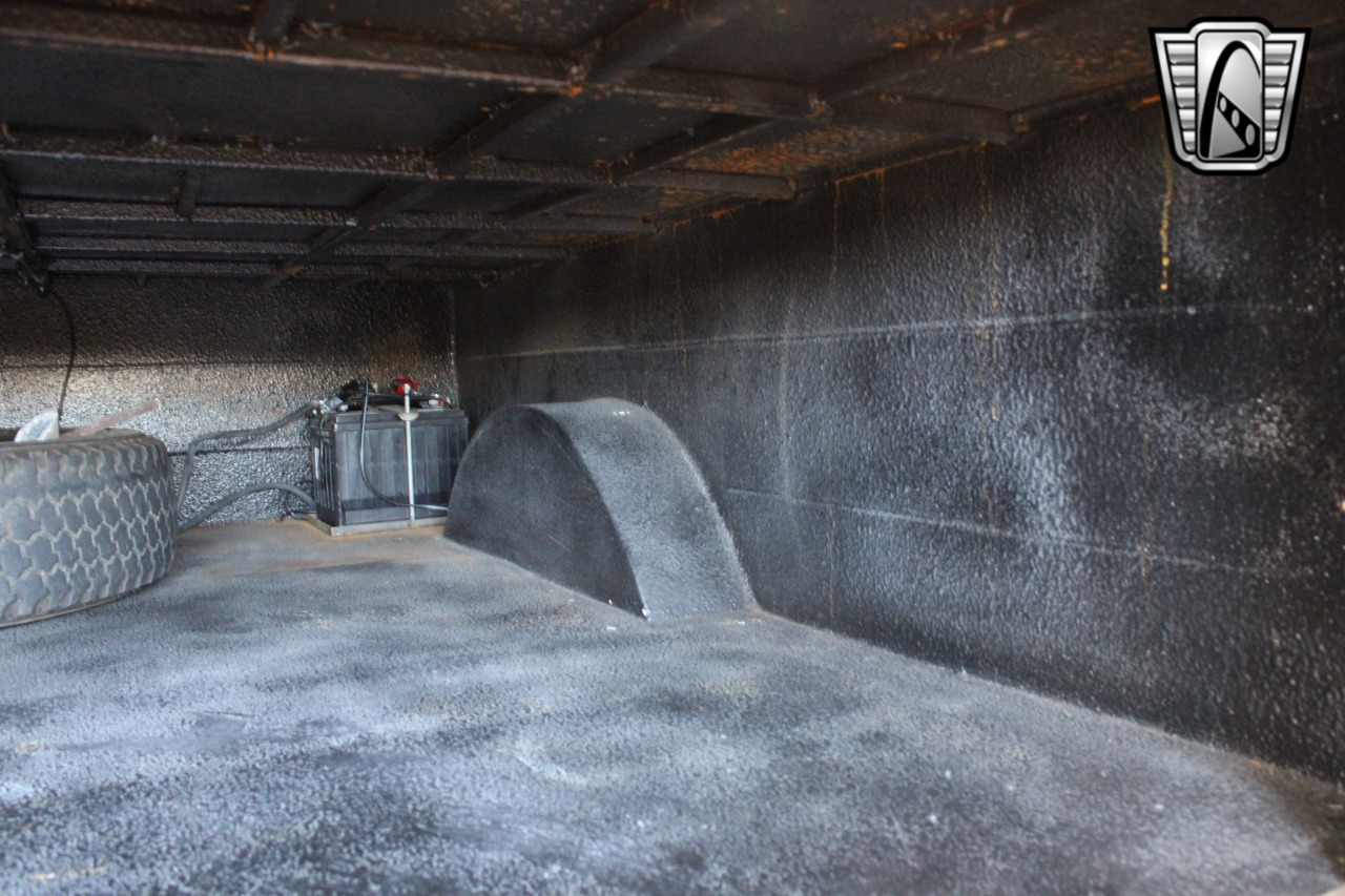 1937 Studebaker J5 Coupe Express 92