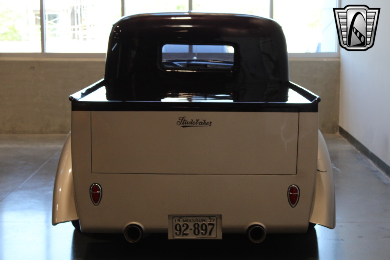 1937 Studebaker J5 Coupe Express 25