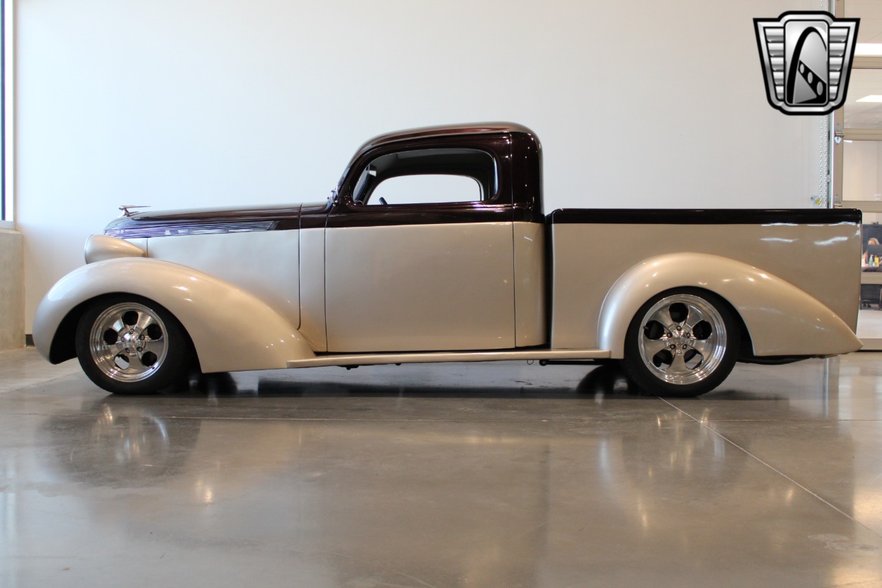 1937 Studebaker J5 Coupe Express 71