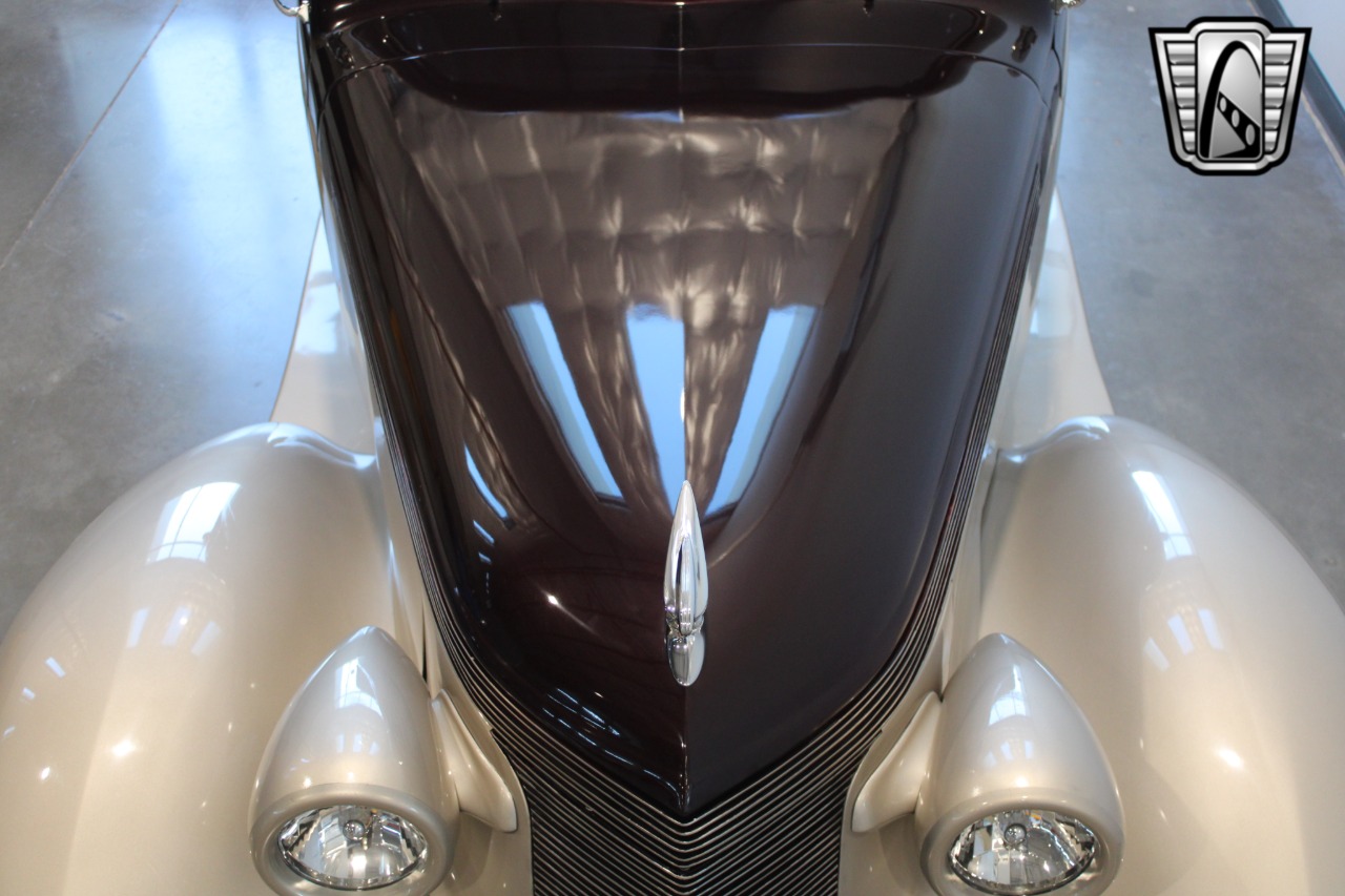 1937 Studebaker J5 Coupe Express 16