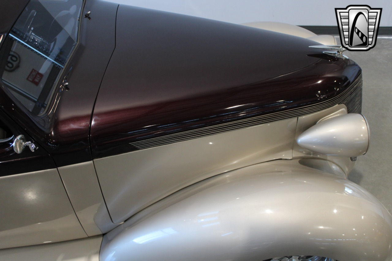 1937 Studebaker J5 Coupe Express 32