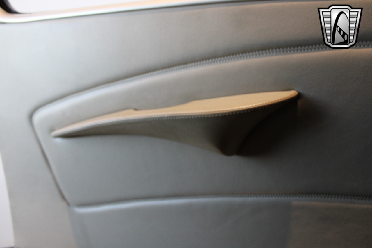 1937 Studebaker J5 Coupe Express 58