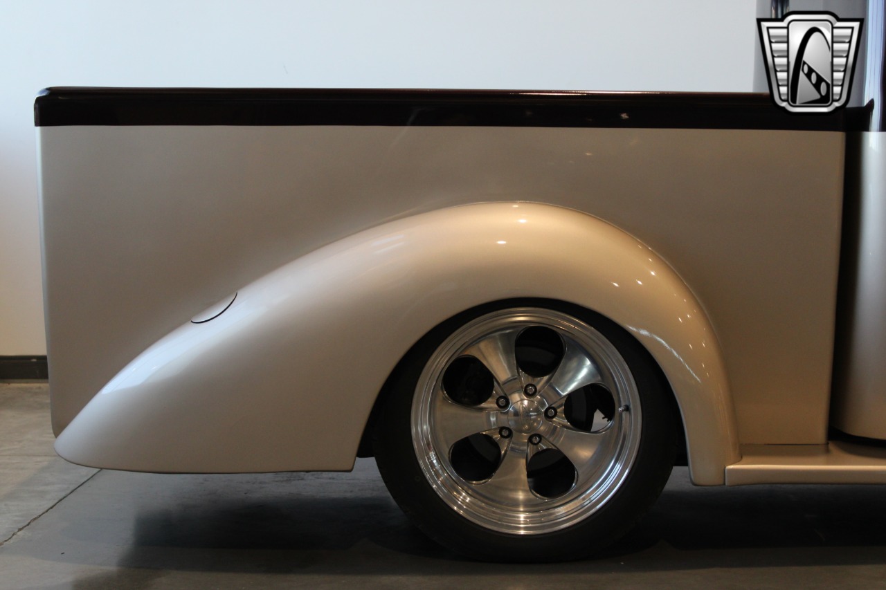 1937 Studebaker J5 Coupe Express 37