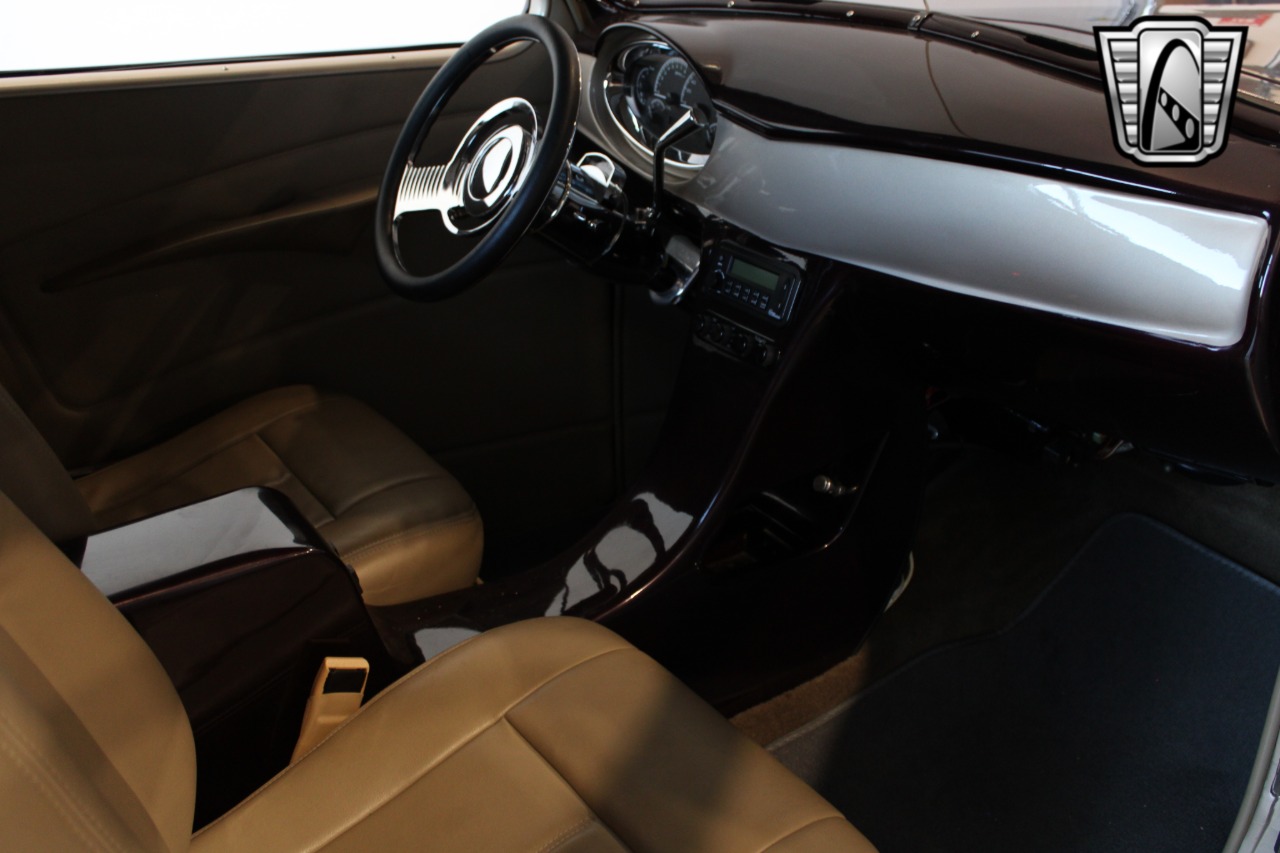 1937 Studebaker J5 Coupe Express 19