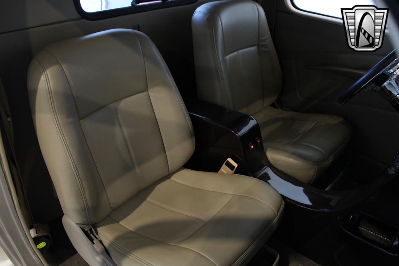 1937 Studebaker J5 Coupe Express 61