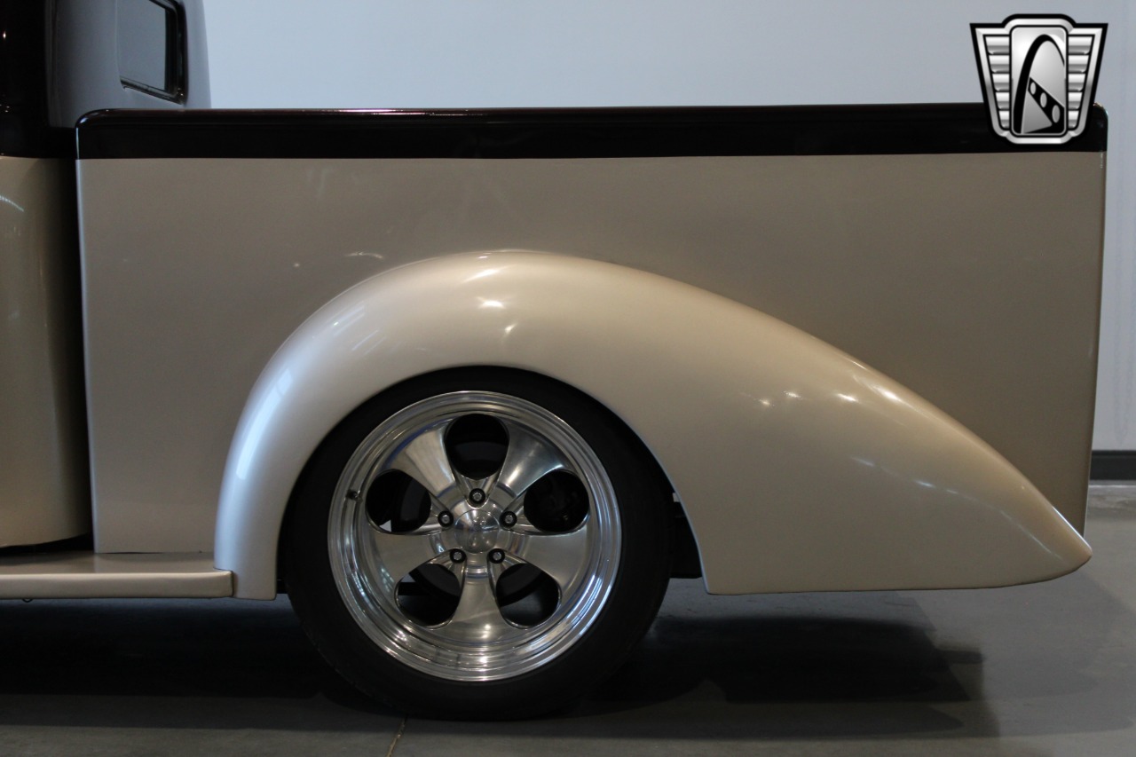 1937 Studebaker J5 Coupe Express 80