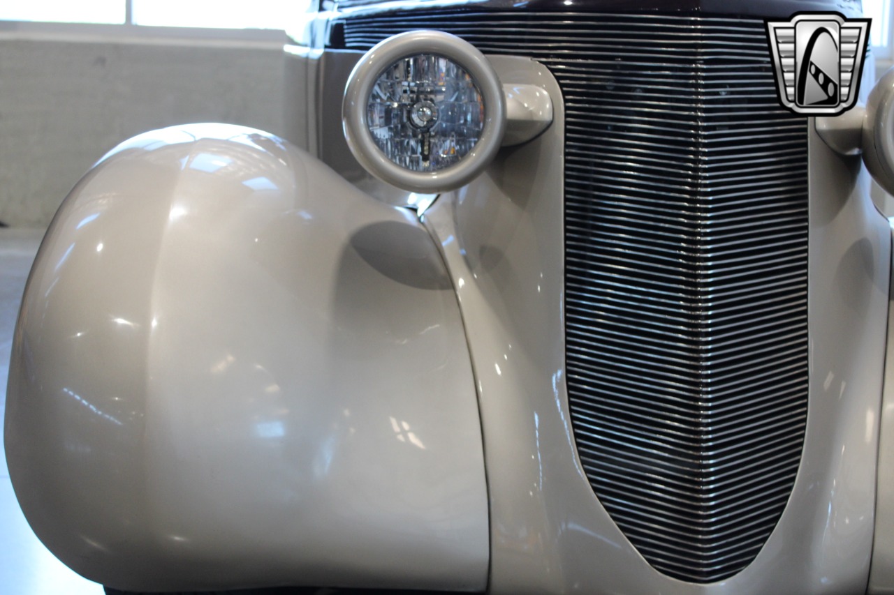 1937 Studebaker J5 Coupe Express 40