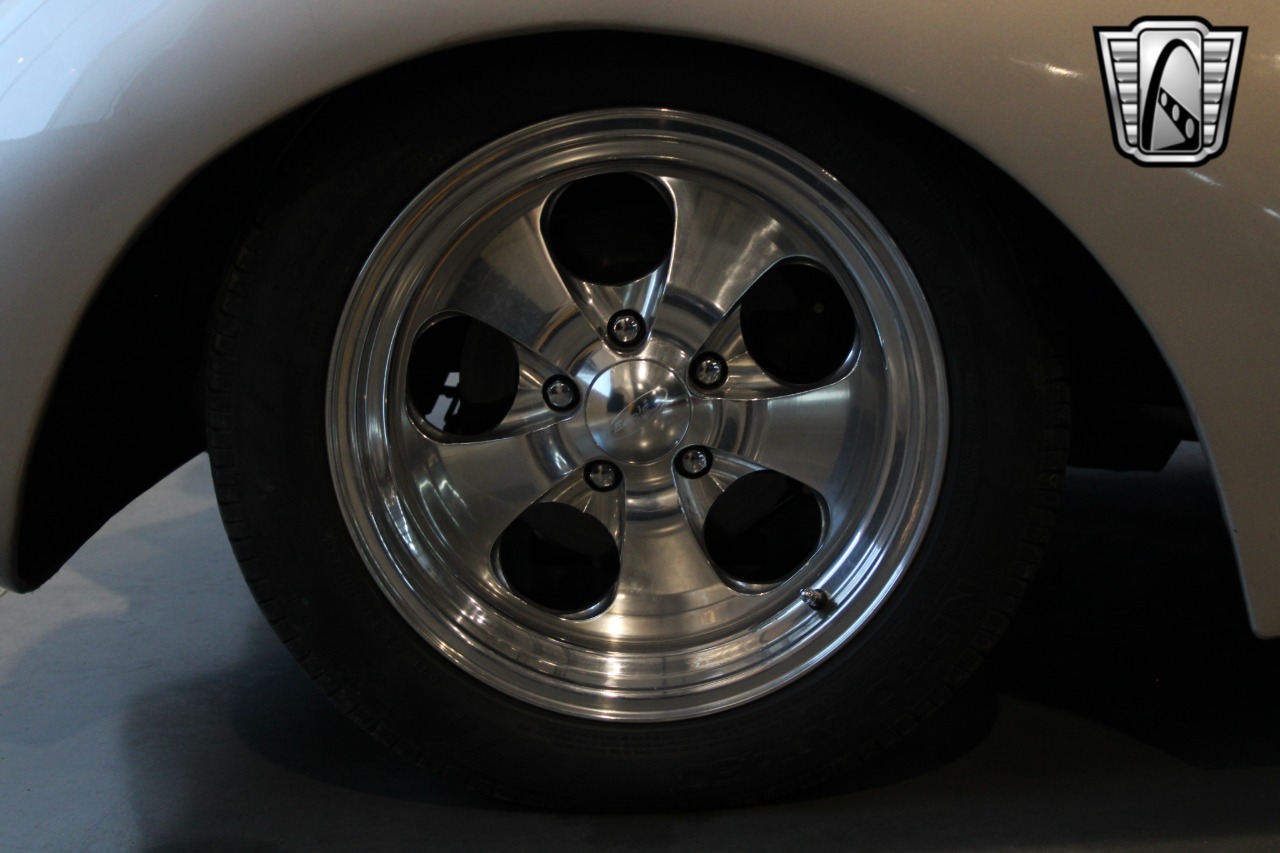 1937 Studebaker J5 Coupe Express 81