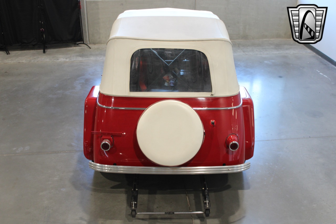 1950 Willys Jeepster 11