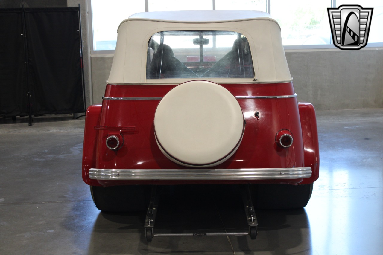 1950 Willys Jeepster 17