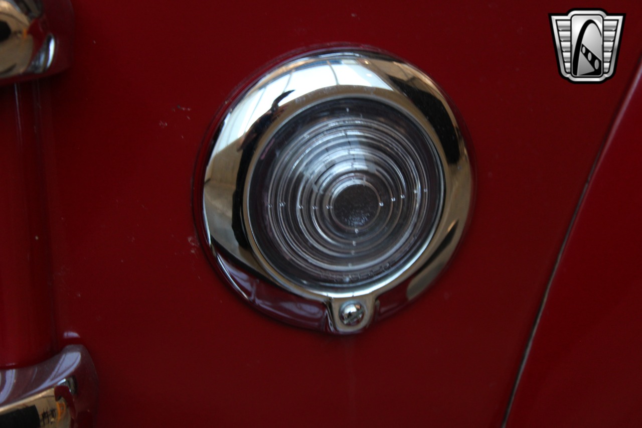 1950 Willys Jeepster 53