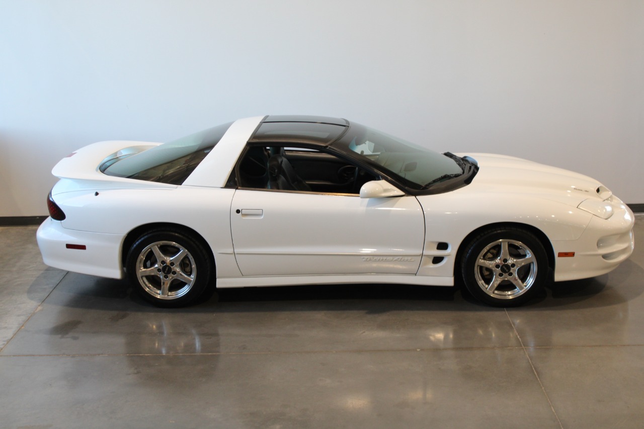 1999 Pontiac Trans Am 9