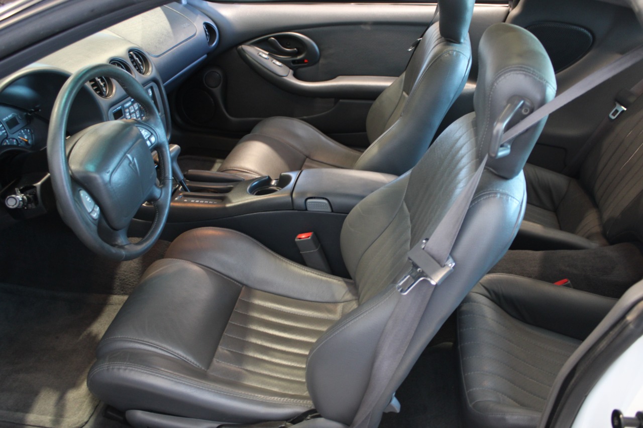 1999 Pontiac Trans Am 25