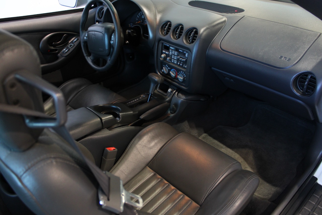 1999 Pontiac Trans Am 26