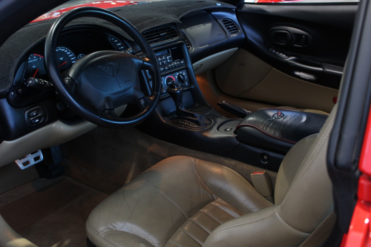 2000 Chevrolet Corvette 24