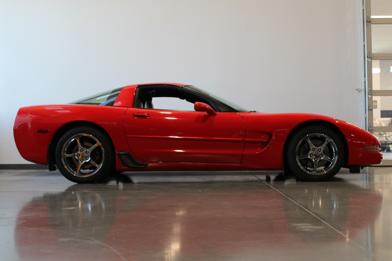 2000 Chevrolet Corvette 33