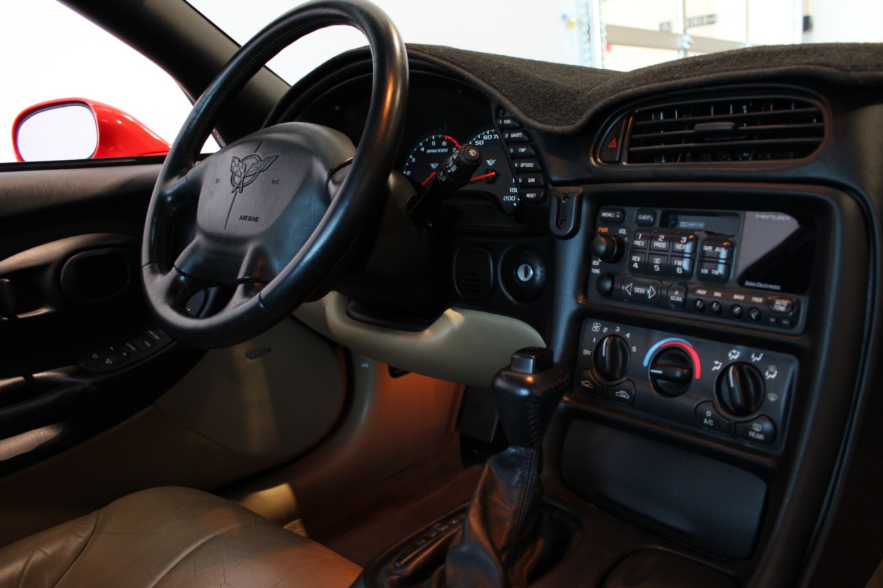 2000 Chevrolet Corvette 27