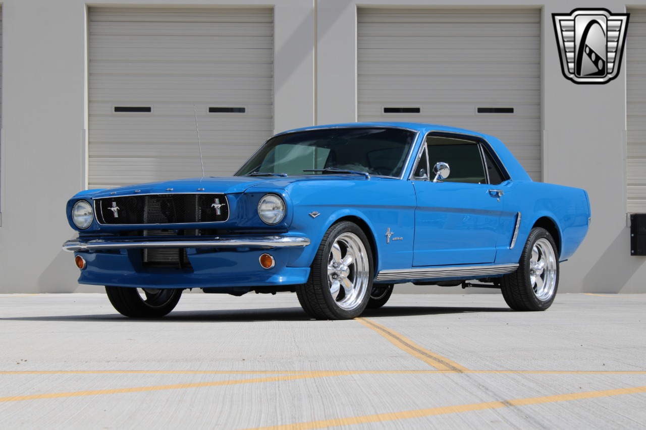 1965 Ford Mustang 2