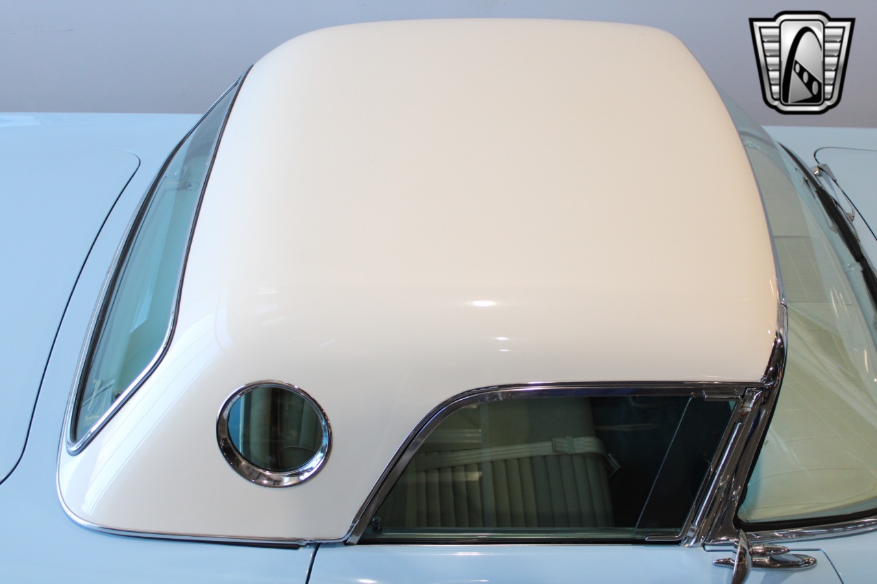 1957 Ford Thunderbird 40