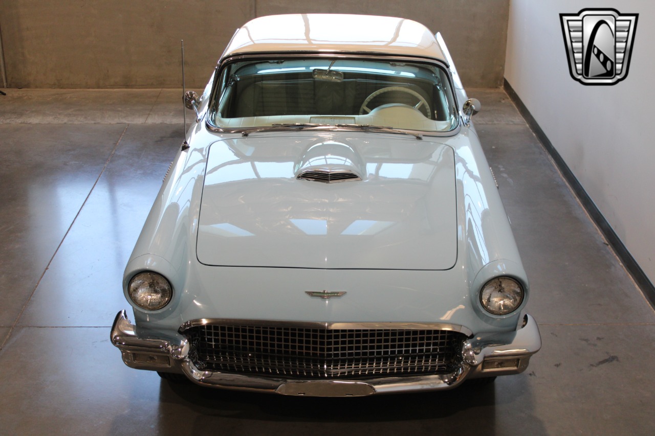 1957 Ford Thunderbird 7