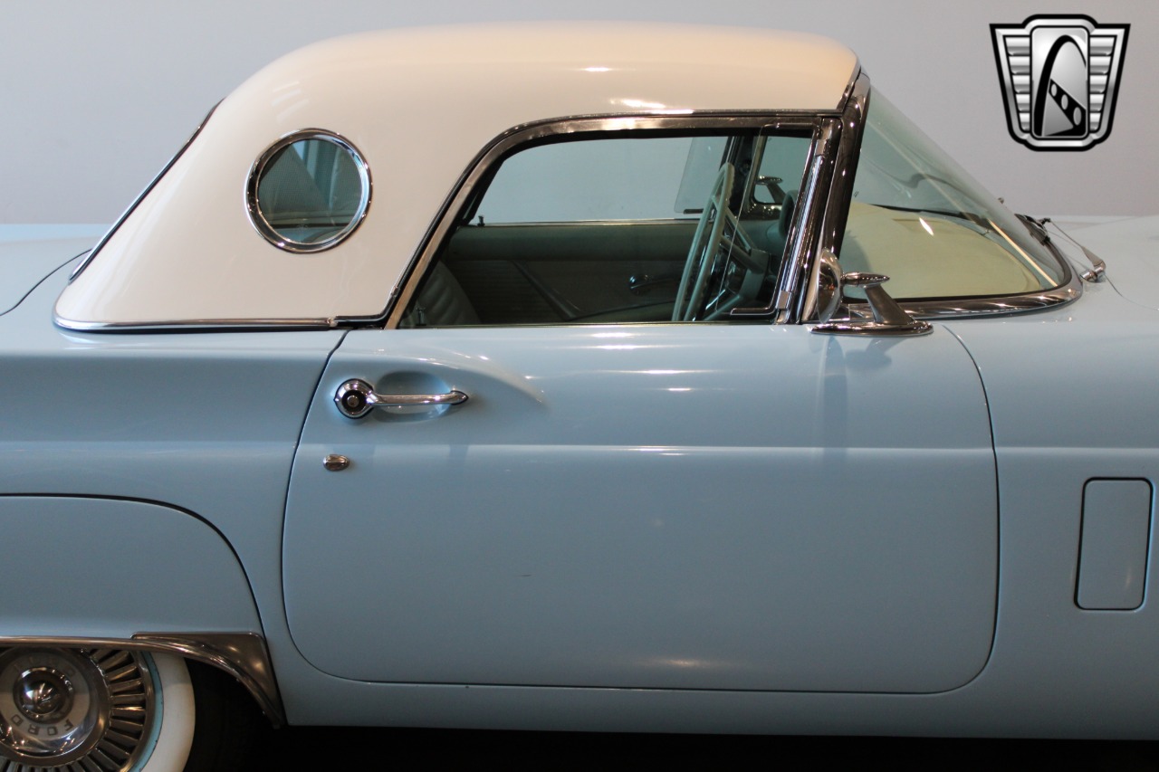 1957 Ford Thunderbird 43