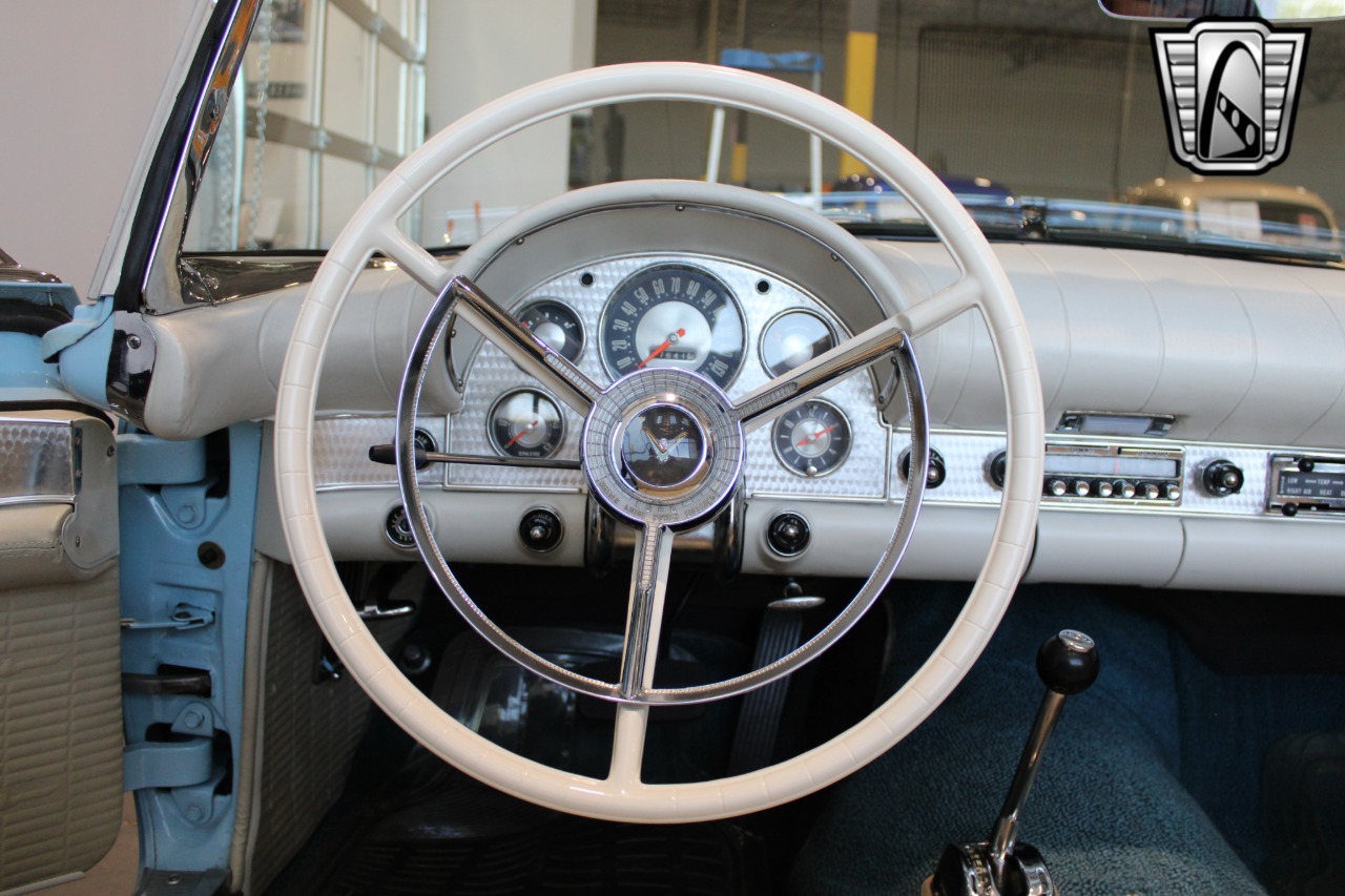 1957 Ford Thunderbird 26