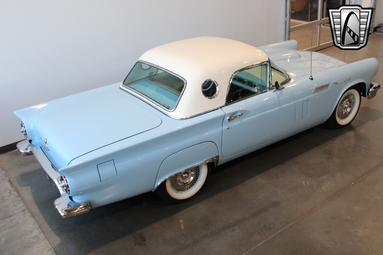 1957 Ford Thunderbird 10