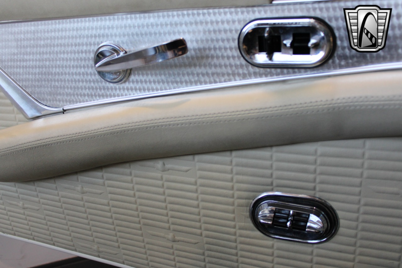 1957 Ford Thunderbird 70